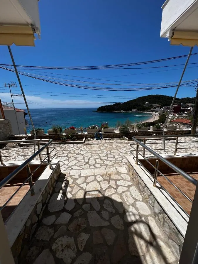 Fane'S Apartments Himare