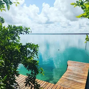 https://hotel-awazul-bacalar.quintano-roohotels.com